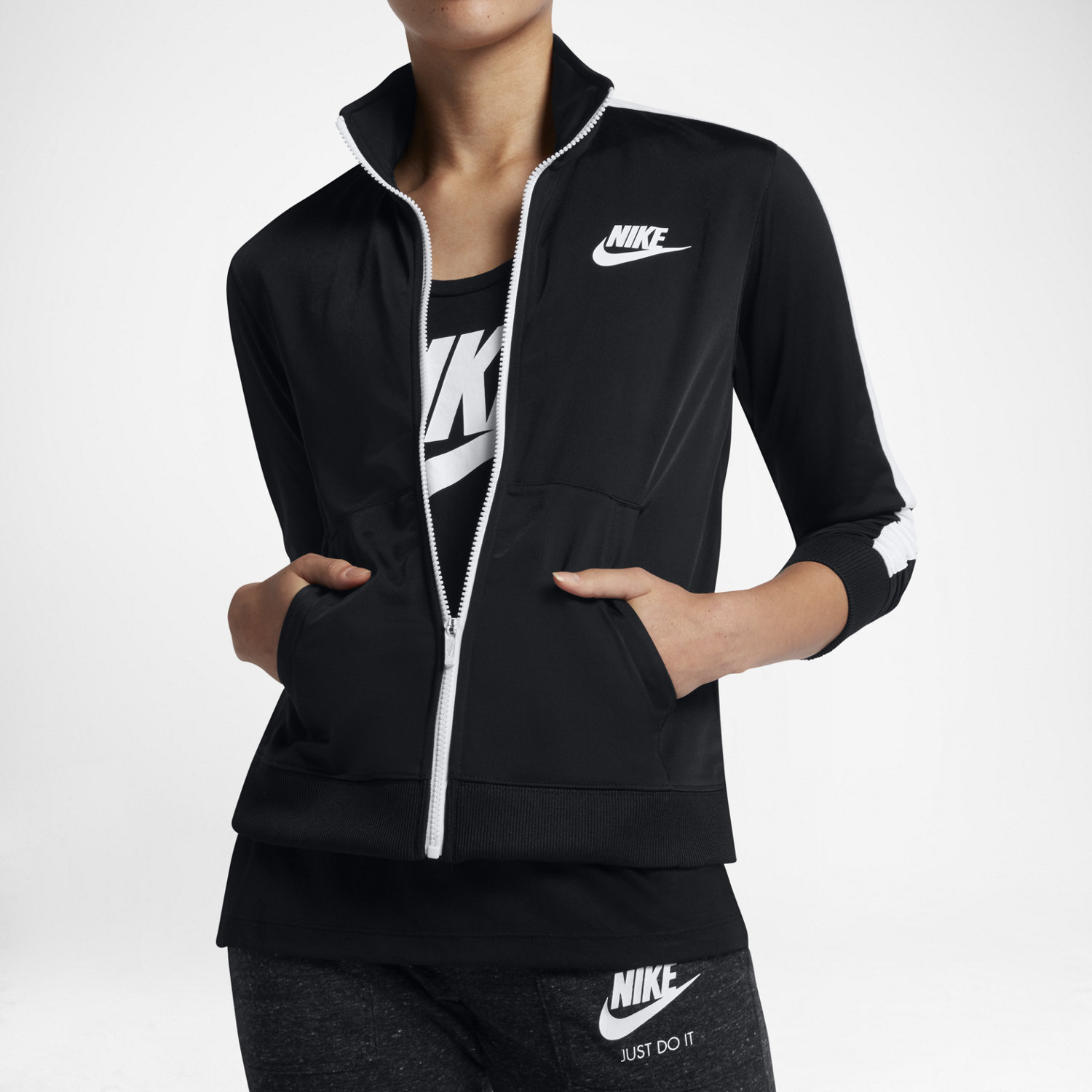 Bluza trening neagra Nike Nsw Trk Jkt Femei