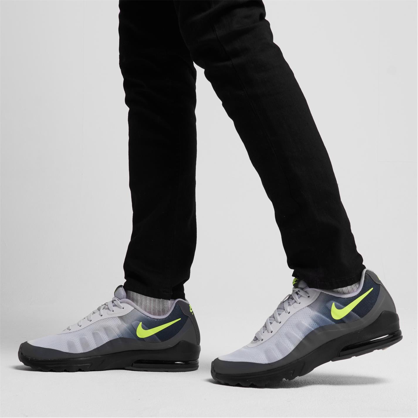 Pantof sport Nike Air Max Invigor barbat