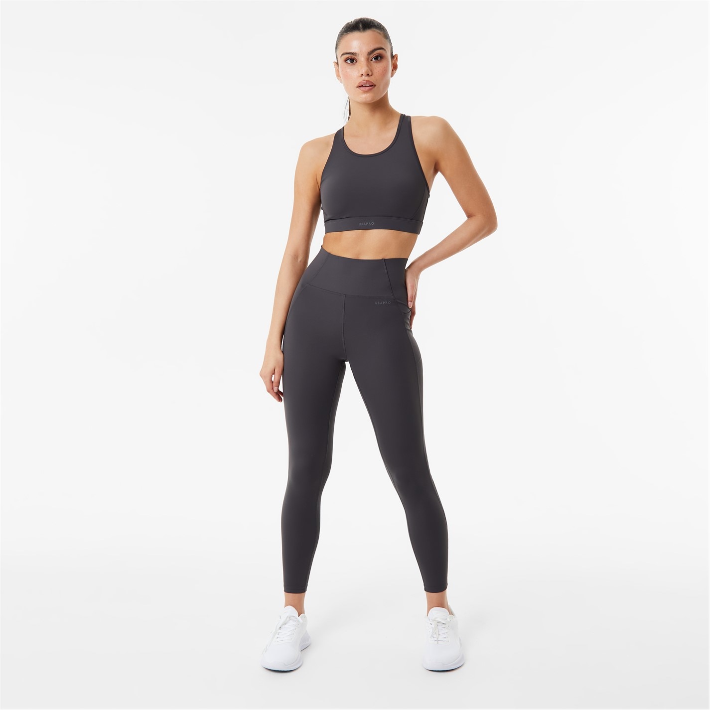 USA Pro Core Racer Back Sports Bra dama