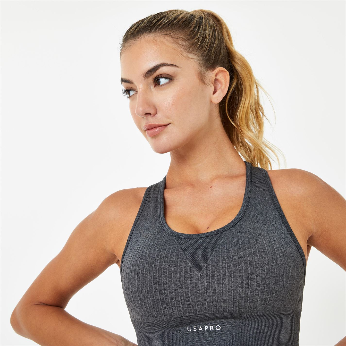 USA Pro Seamless Crop Sports Bra