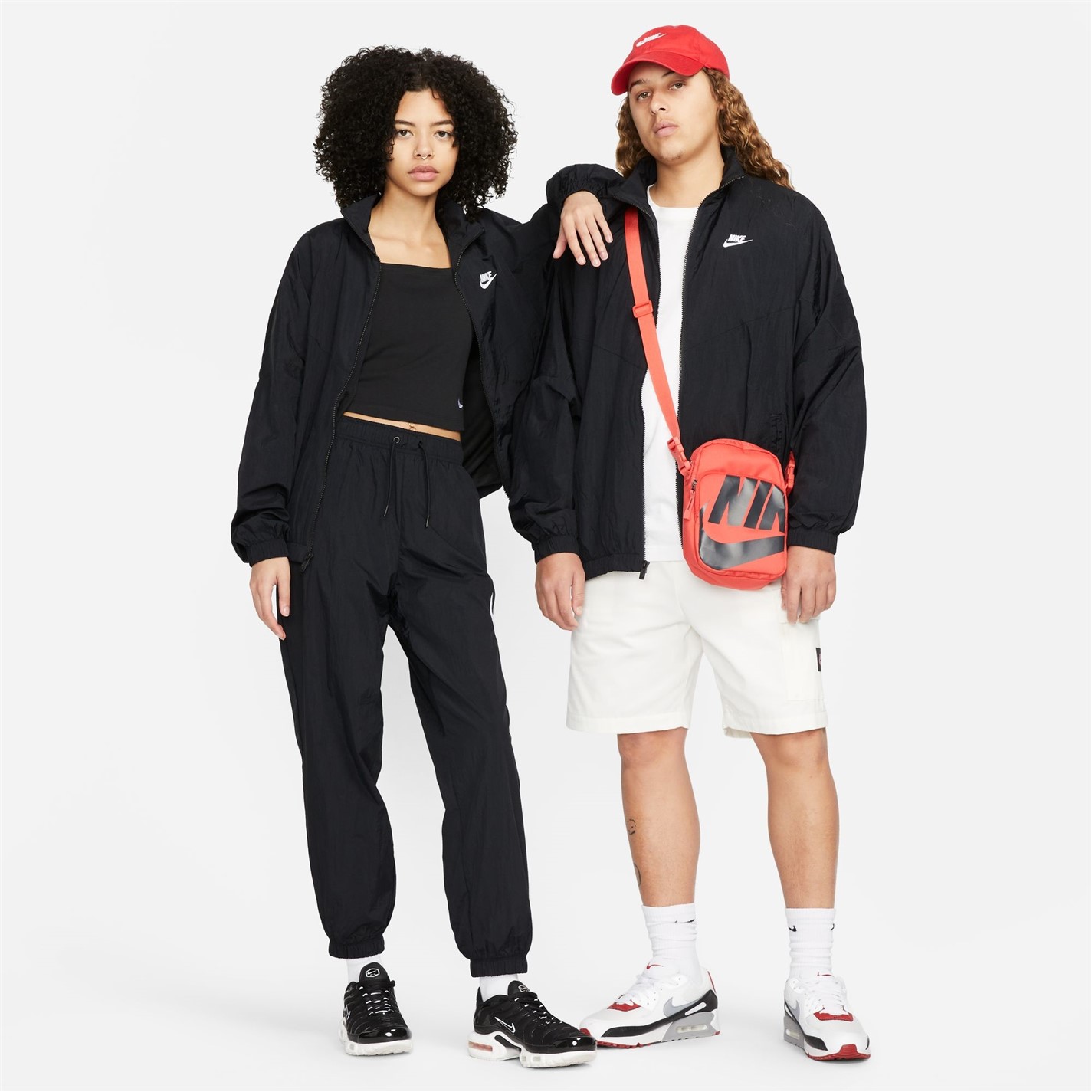 Jacheta Nike Sportswear Statement Windrunner dama