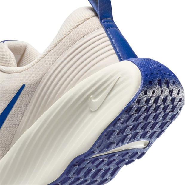 Nike Promina