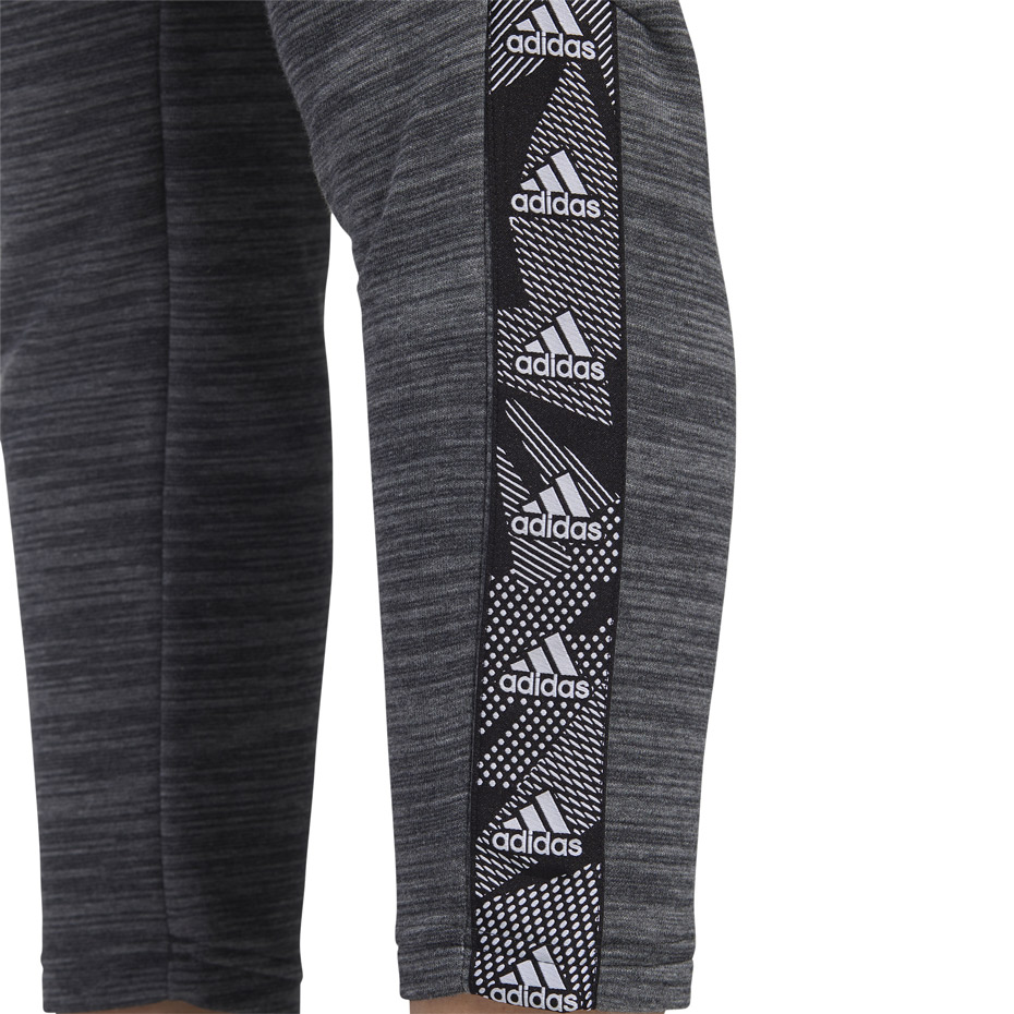 Pantalon adidas Essentials grey Tape GE1132 dama