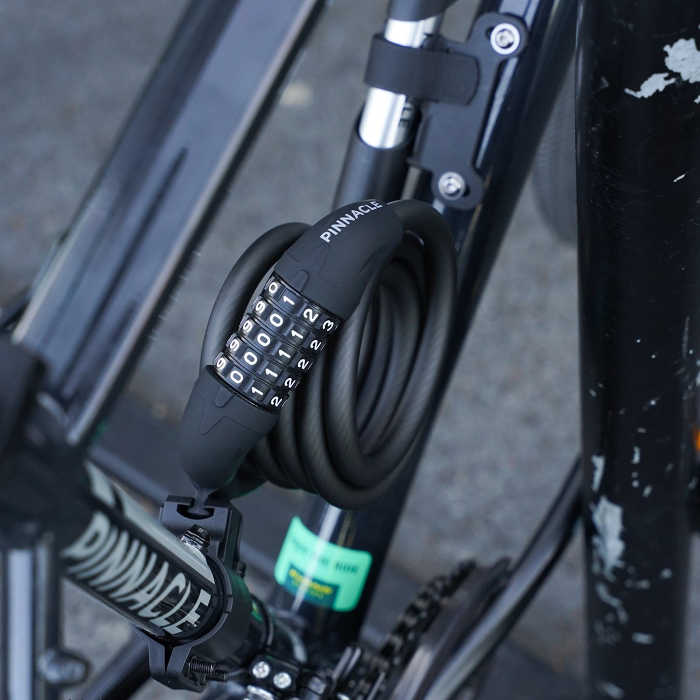 Pinnacle Combination Lock (with bracket)
