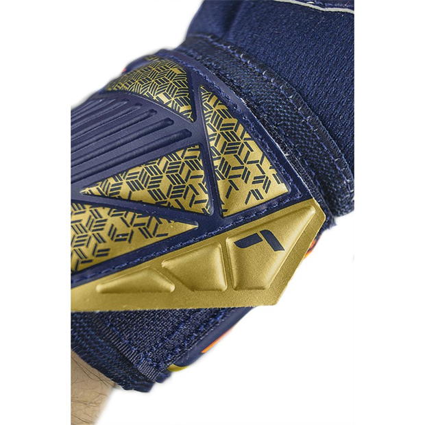 Reusch Attrakt Grip Ch99