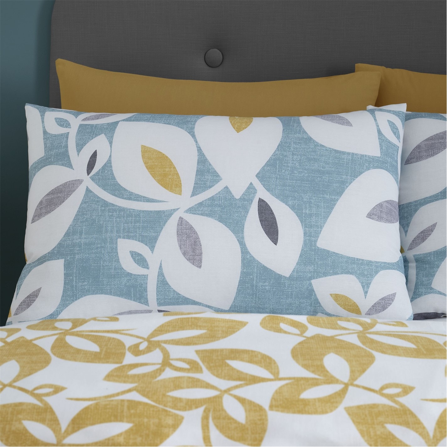 Catherine Lansfield Leaf Reversible Duvet Cover Set