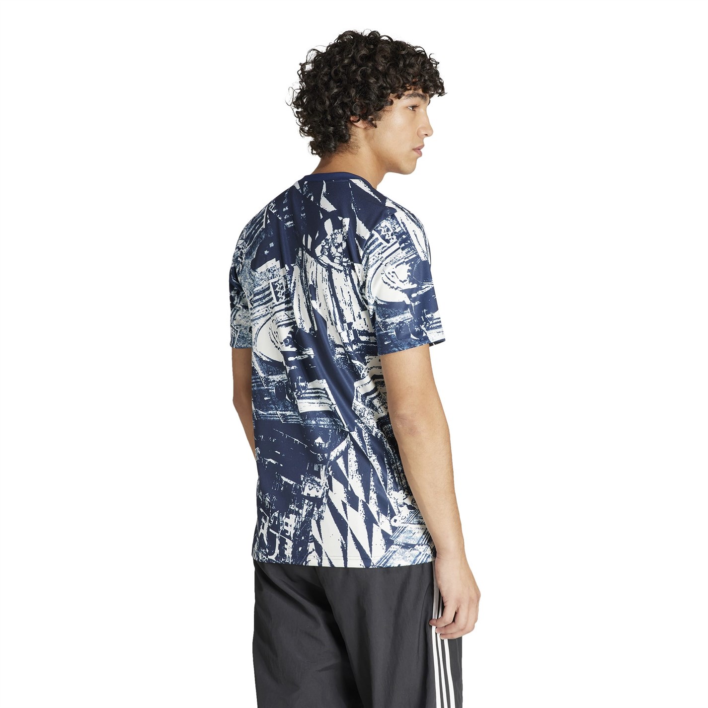 Camasa adidas Bayern Munich Pre-Match 2023/2024 barbat