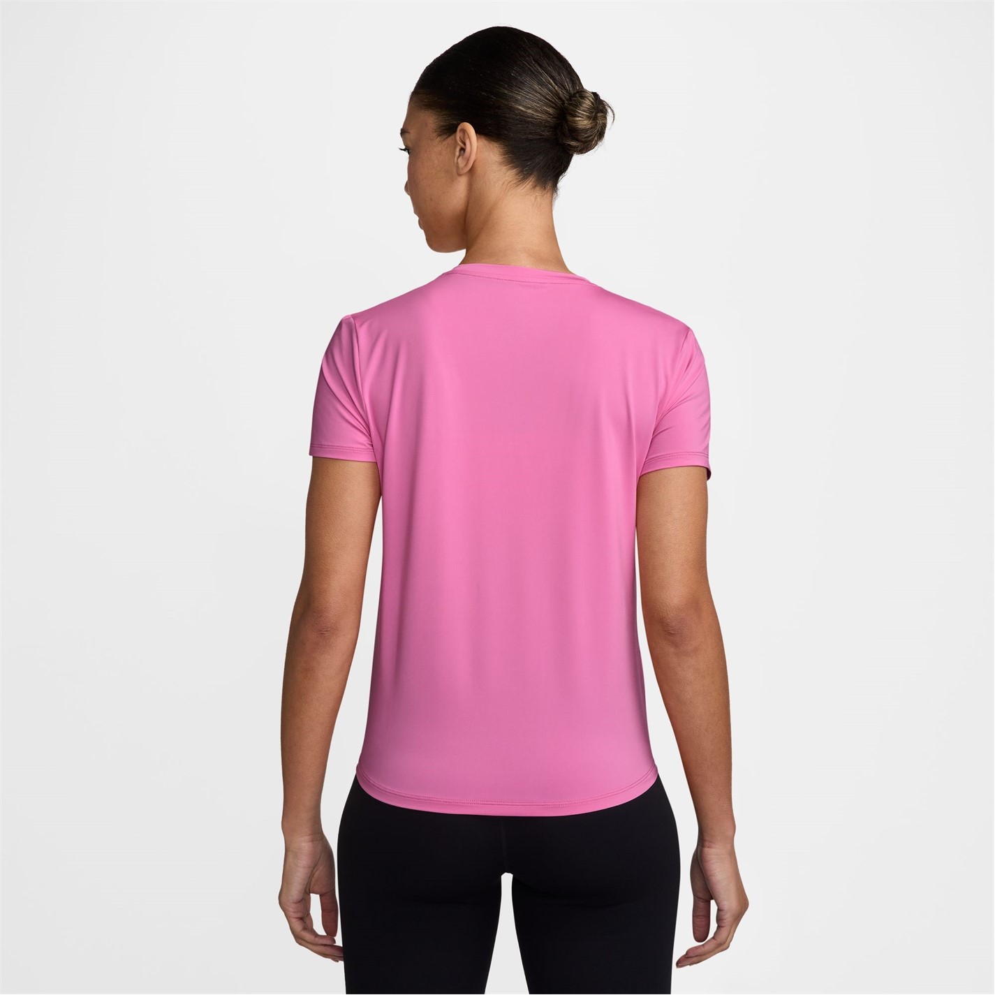 Nike Dri-FIT One Standard Fit Short-Sleeve Top dama