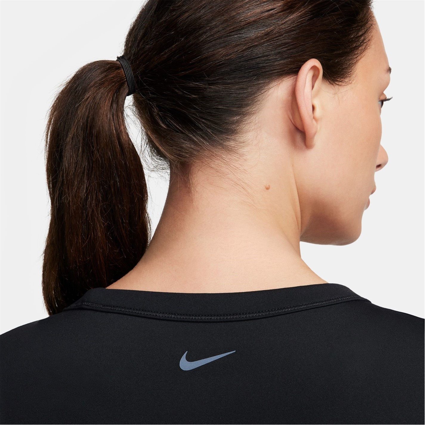 Nike One Fitted Dri-FIT Short-Sleeve Top dama